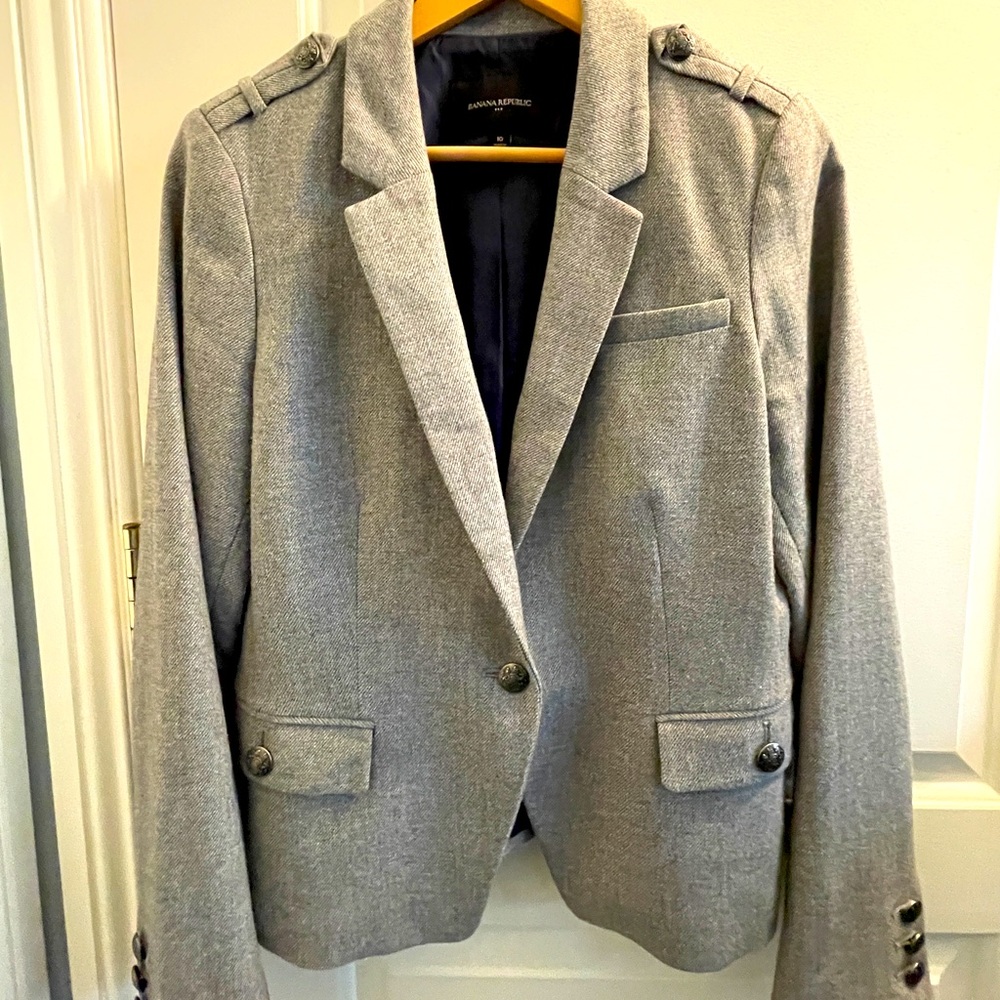Banana Republic military look blazer, size 10.